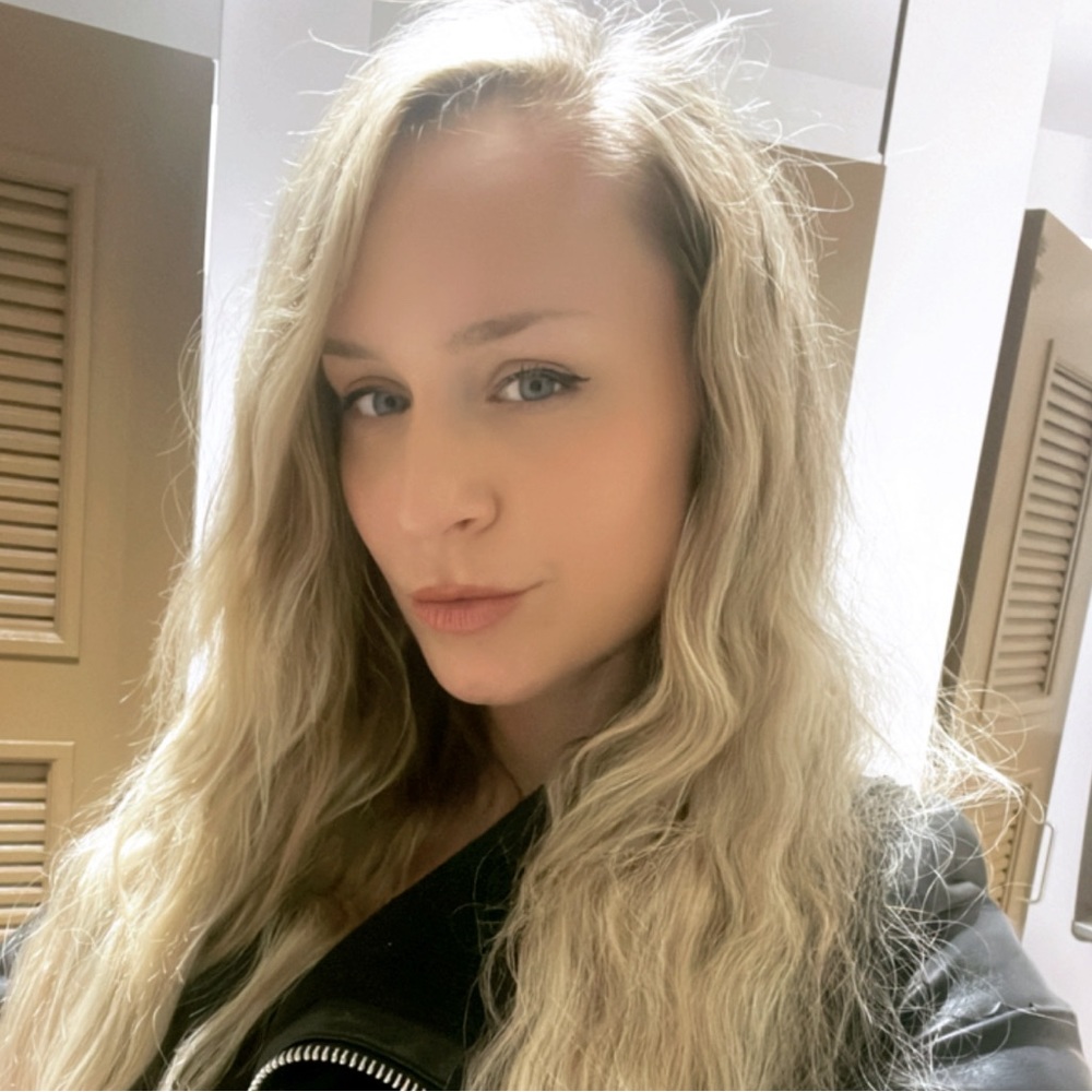 Meet your Posher, Ashley